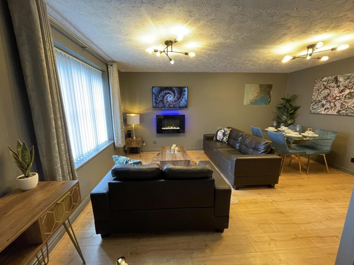 No24 - 2-Bed Boutique Apartment - Hosted By Hutch Lifestyle เลมิงตันสปา ภายนอก รูปภาพ