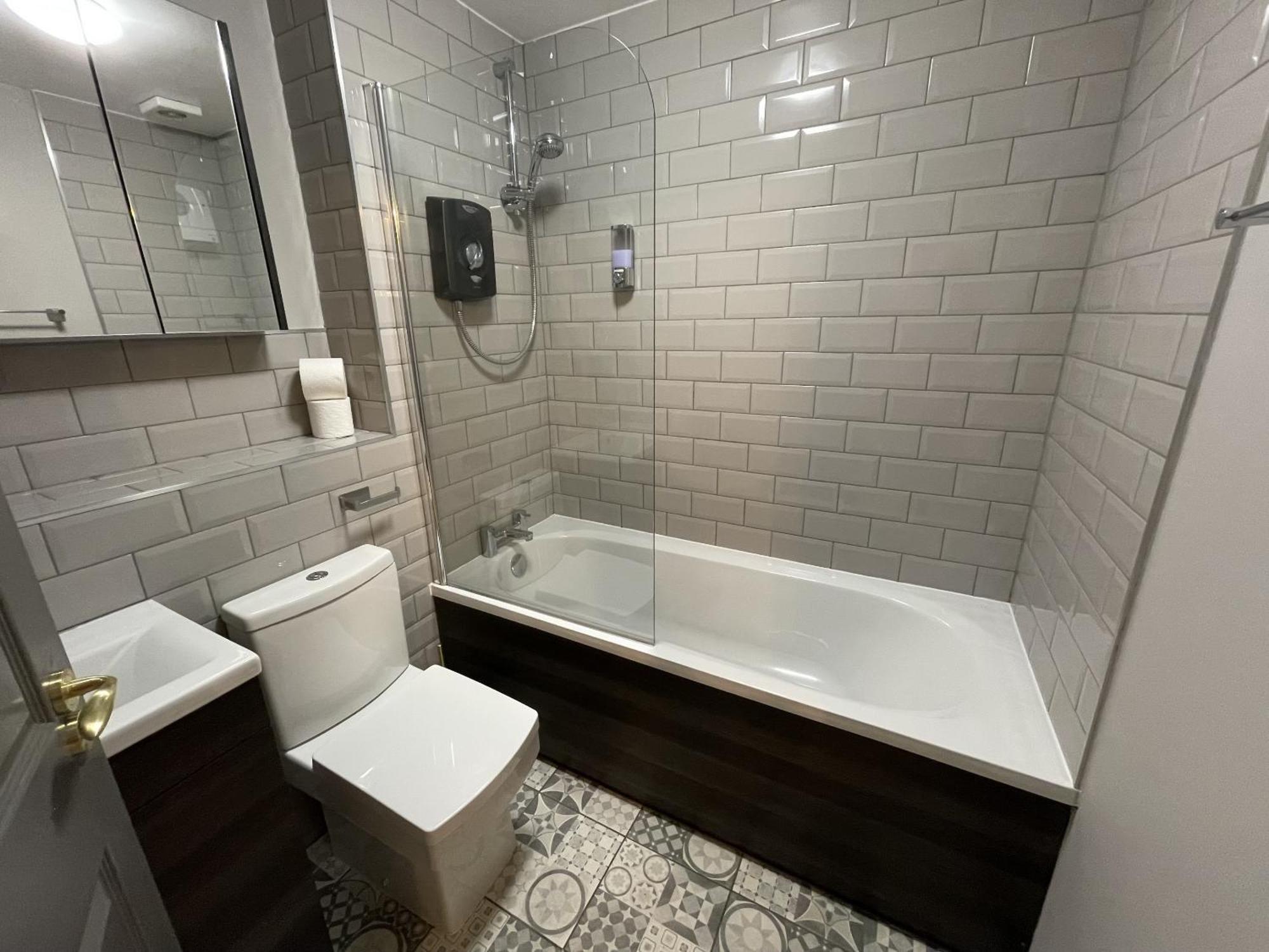 No24 - 2-Bed Boutique Apartment - Hosted By Hutch Lifestyle เลมิงตันสปา ภายนอก รูปภาพ