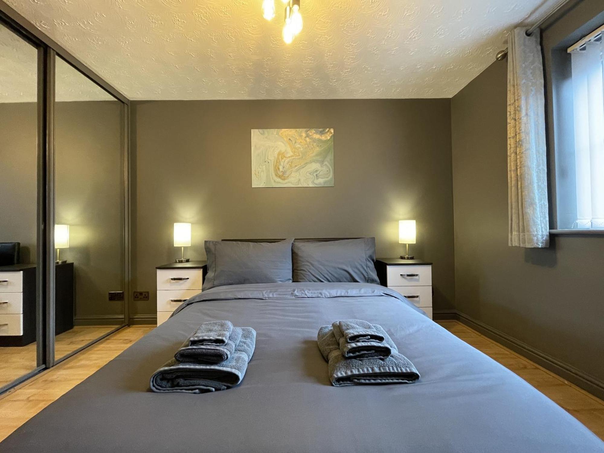 No24 - 2-Bed Boutique Apartment - Hosted By Hutch Lifestyle เลมิงตันสปา ภายนอก รูปภาพ