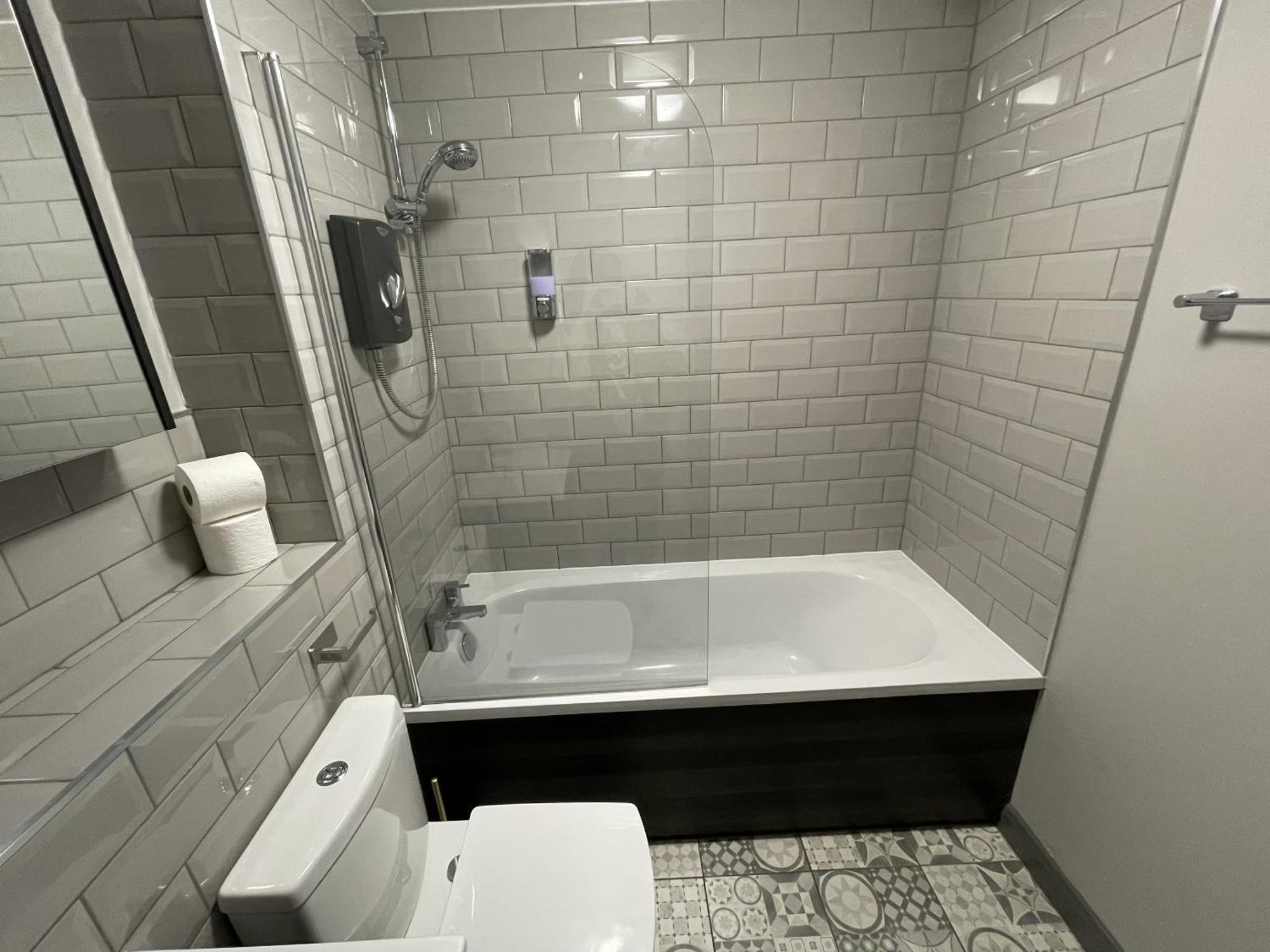 No24 - 2-Bed Boutique Apartment - Hosted By Hutch Lifestyle เลมิงตันสปา ภายนอก รูปภาพ